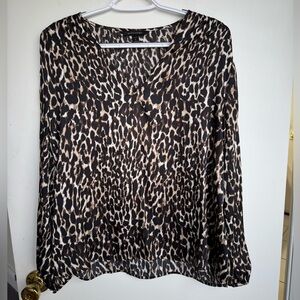 EUC Banana Republic soft satin smocked Animal Print Blouse size large Petite